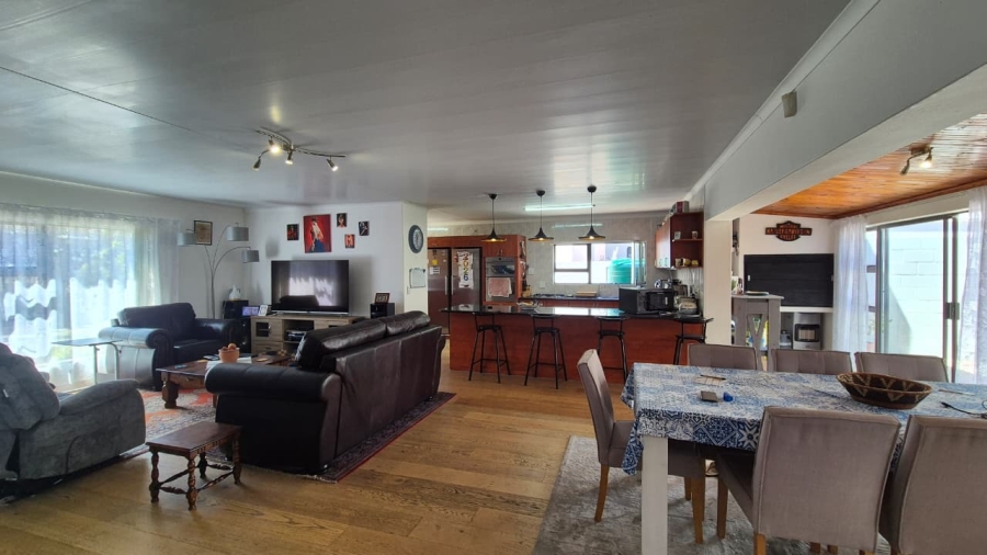 4 Bedroom Property for Sale in Country Club Western Cape